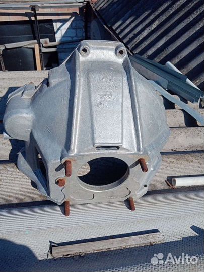 Кожух сцепления змз 402