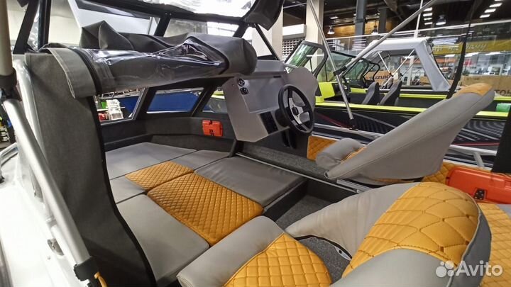 Катер Беркут M-HT