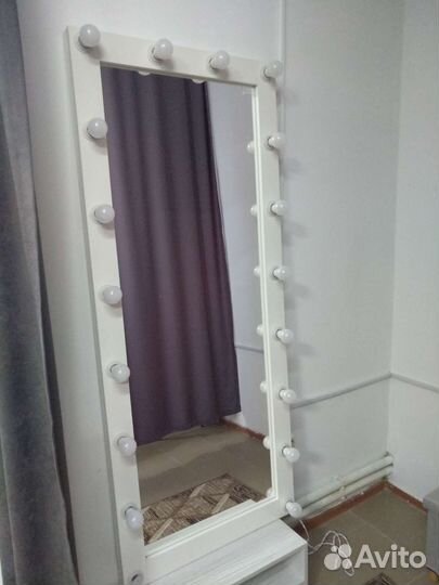 Зеркало с подсветкой в полный рост