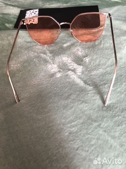 Солнцезащитные очки женские