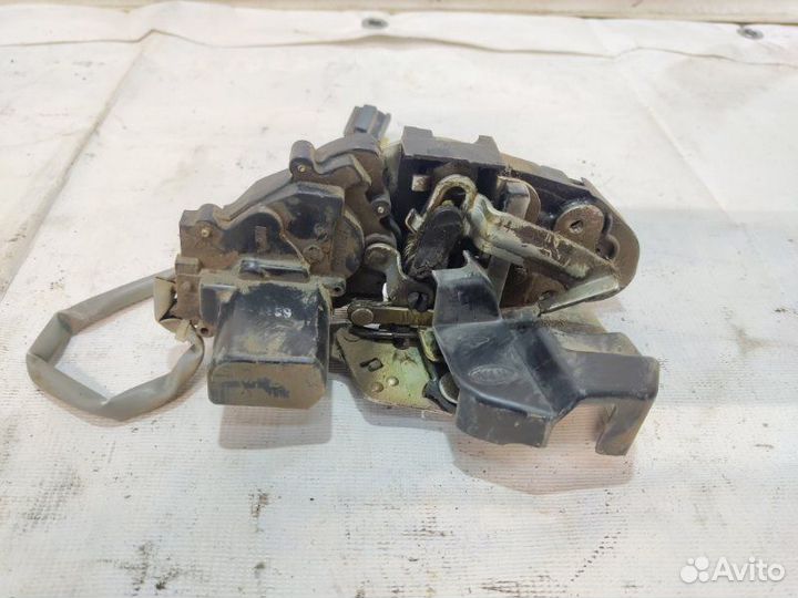 Замок двери задний правый Kia Spectra S6D 2006