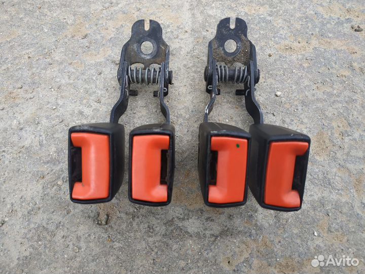 Замок ремня безопасности задний Ford Mondeo 3