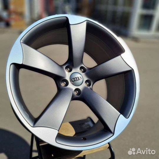 Литые диски Audi RS R19 5 112