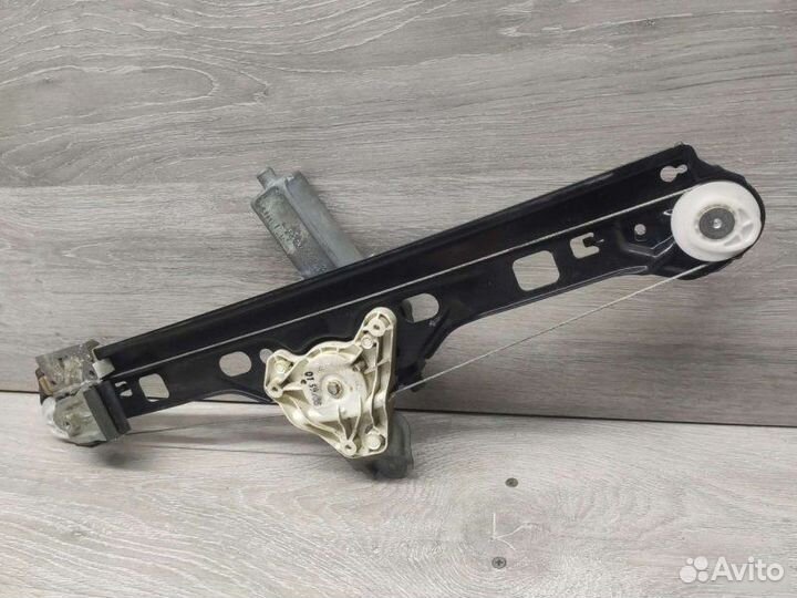 Стеклоподъемник Mercedes C W203