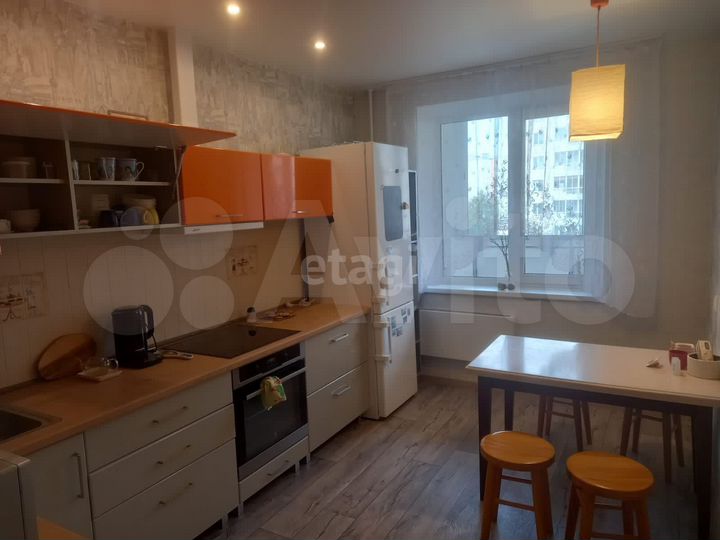 2-к. квартира, 60 м², 7/10 эт.