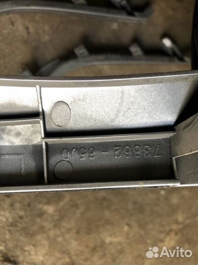 Накладка торпеды консоли Сузуки Гранд Витара 3