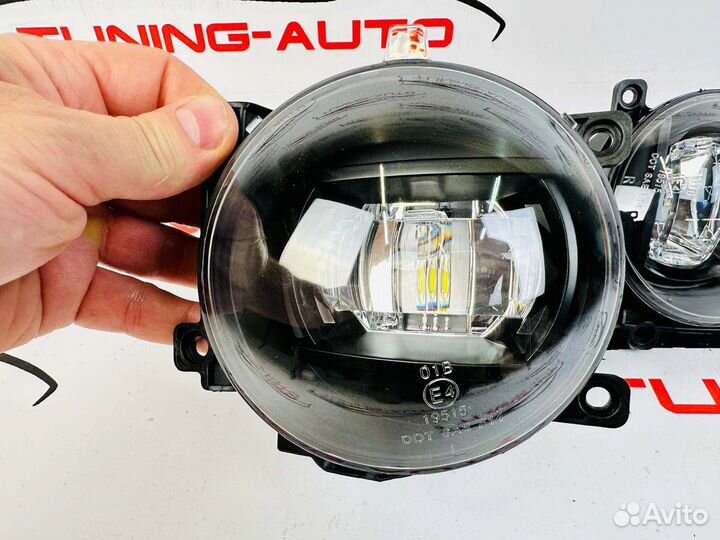 Противотуманные фары Toyota LC 200 / RAV4 Y8782