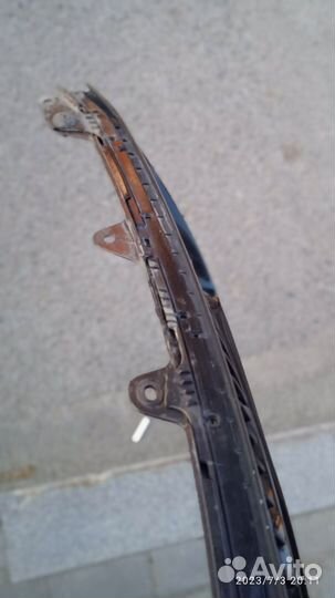 Решётка радиатора lexus is250