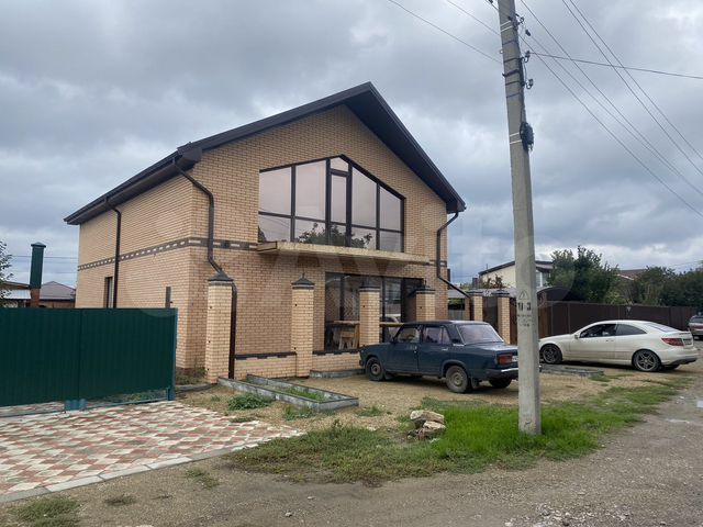 Дом 187 м² на участке 3 сот.