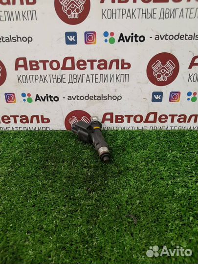 Форсунка топливная Mazda 3 BK 2005 0280158103