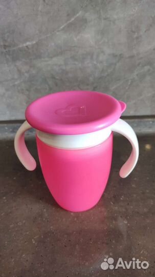 Поильник непроливайка munchkin