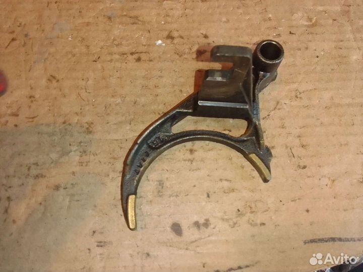 Вилка включения 1-2 передачи Кпп 1.8 Fiat Marea