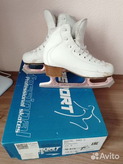Фигурные коньки risport royal pro c 230
