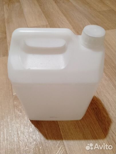 Канистра 5 литров белая