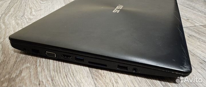 Ноутбук Asus x553m