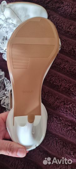 Босоножки женские
