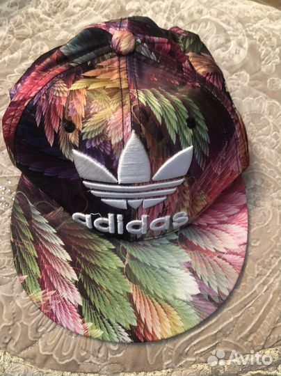 Кепка и шапка adidas.Оригинал