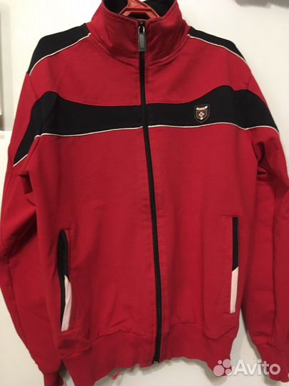 Спортивный костюм