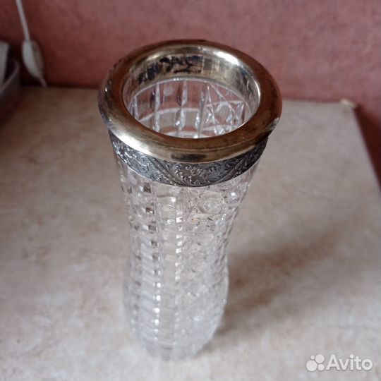 Хрустальная цветочная ваза с серебряным ободком