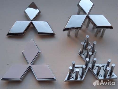 Эмблема шильдик значок на руль Mitsubishi