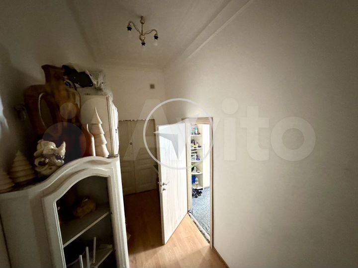 2-к. квартира, 64 м², 2/4 эт.