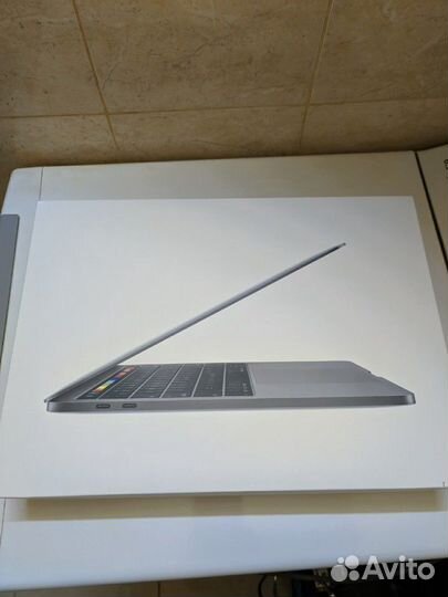 MacBook Pro retina 13(2019) 256gb