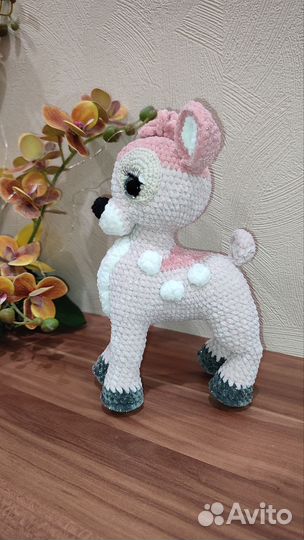 Олень вязаный