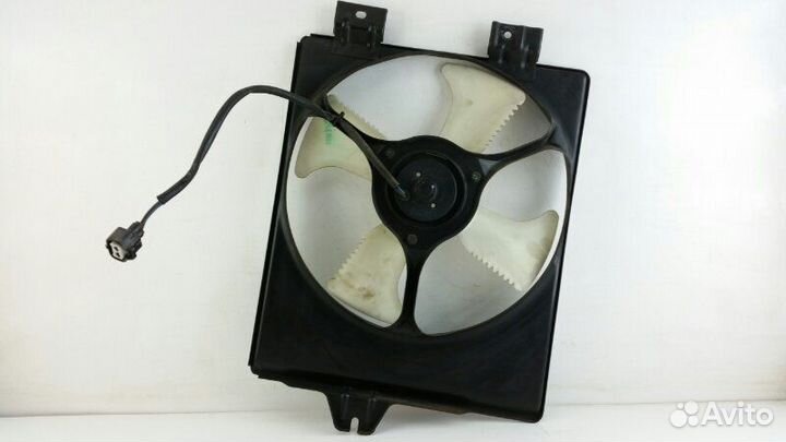 Диффузор радиатора Mitsubishi Dion CR6W 4G94 2002