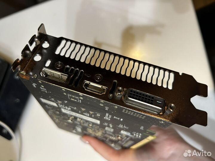 Видеокарта asus