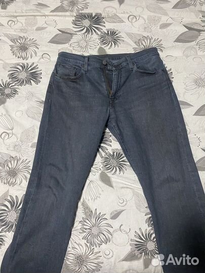 Джинсы levis