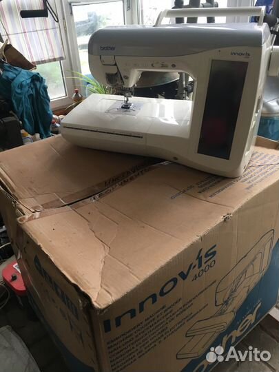 Швейно вышивальная машина Brother innov is 4000