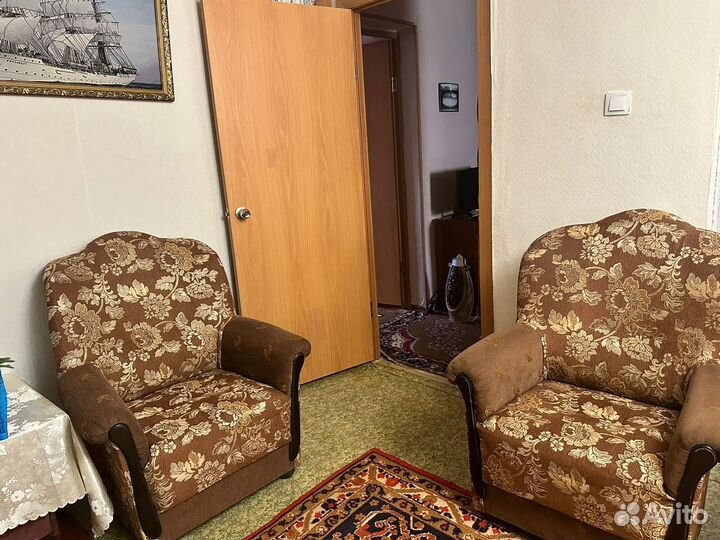 Диваны и кресло бу