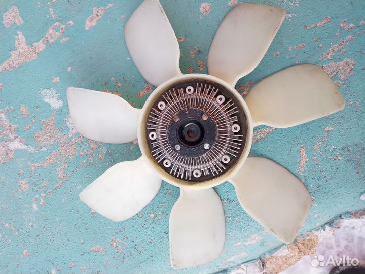 Запчасти на toyota Сурф 215