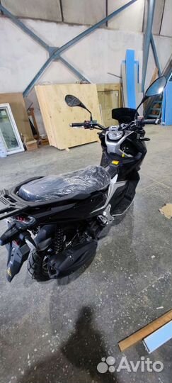 Скутер Tracer ADV