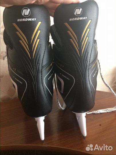 Коньки хоккейные, р.37