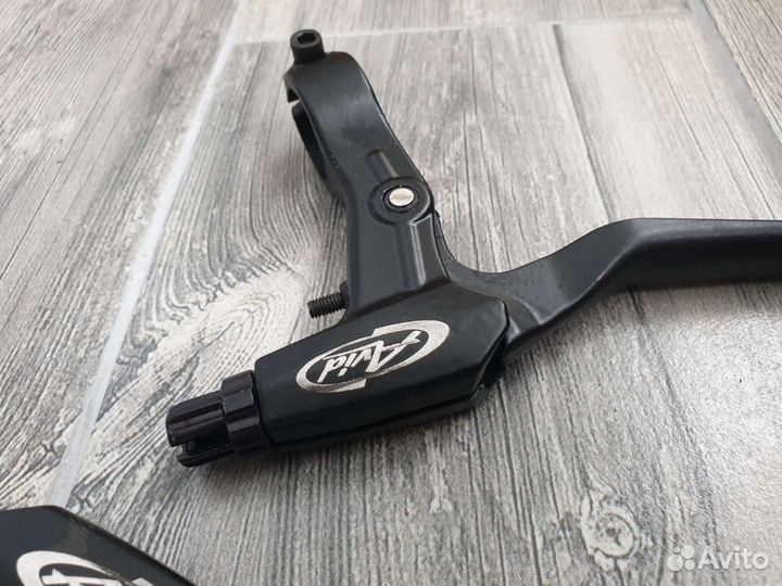 Ручки тормозные алюминиевые Avid (пара)