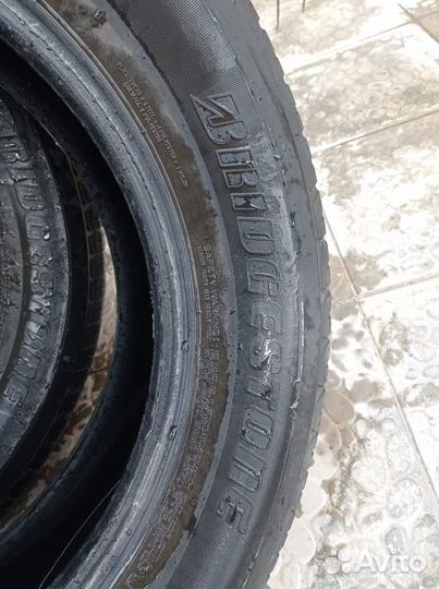 Bridgestone Dueler H/T 687 225/65 R17