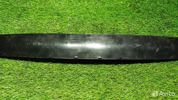 Обшивка крышки багажника Volkswagen Touareg I