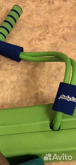 Тренажер детский для прыжков Moby Kids