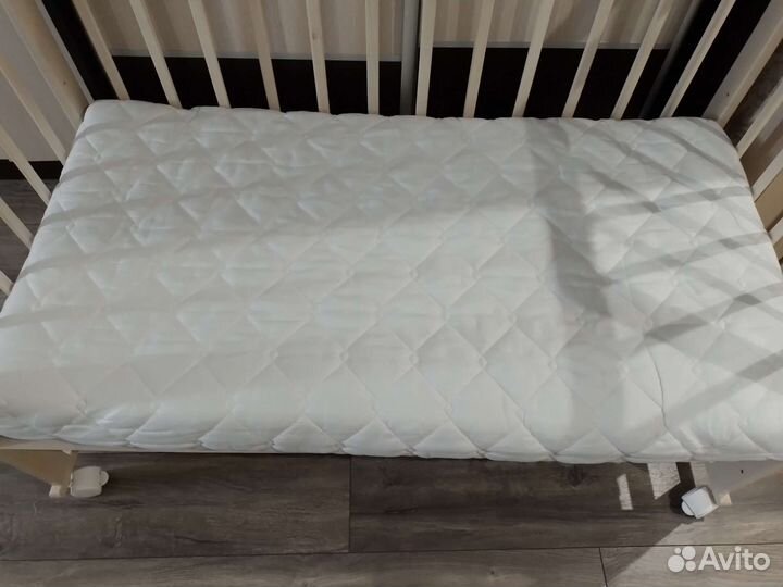 Кроватка детская с матрасом бу