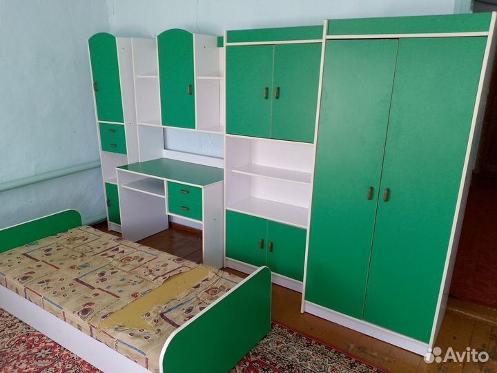 Детский мебельный гарнитур