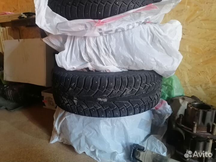 Nokian Tyres Hakkapeliitta 8 SUV 235/65 R17 108