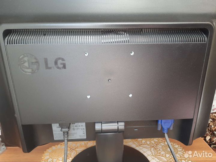 Монитор LG