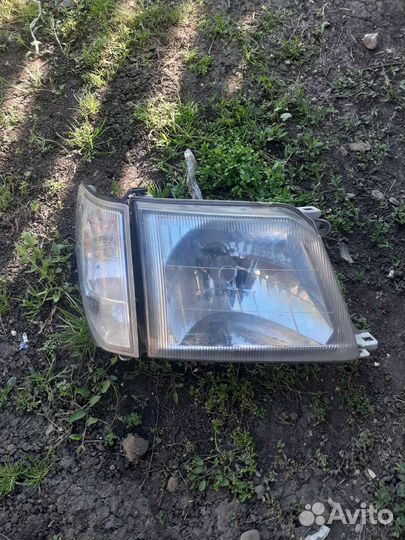 Фара на авто