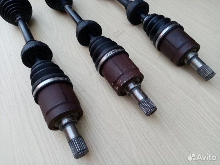 Привод левый Honda Civic 4D 2006-2012