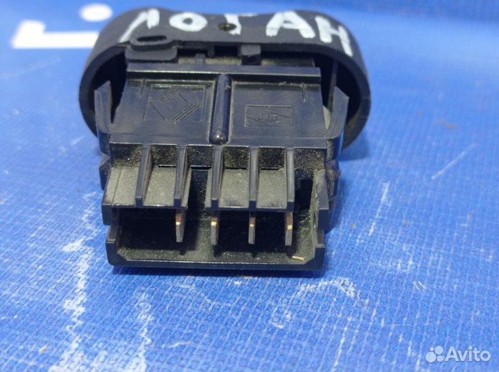 Кнопка обогрева заднего стекла Renault Logan 1