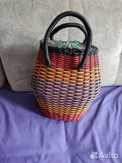 Корзина плетеная с крышкой