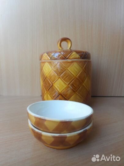 Керамический горшок в наборе с плошками