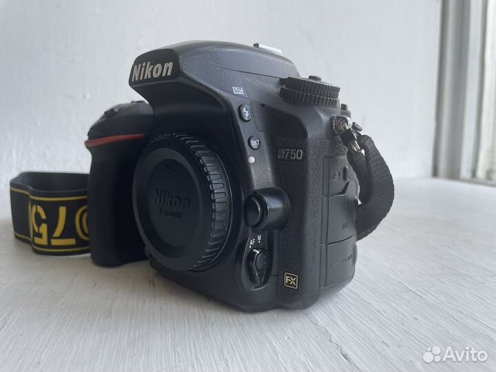 Зеркальный фотоаппарат nikon d750
