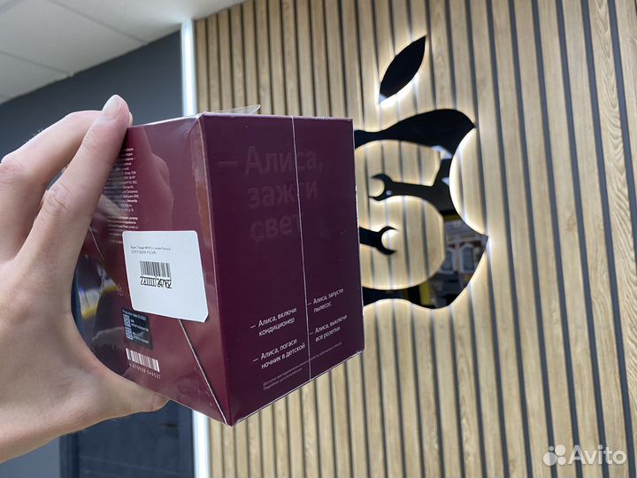 Новая Яндекс Станция Мини с часами Красная